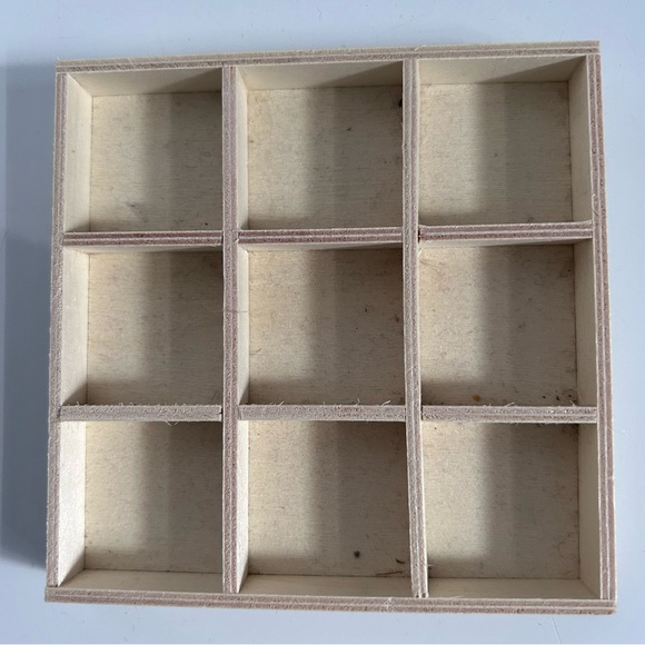 Nine-Grid Unfinished Wood Craft Box 4-1/4” x 4-1/4” lot of 6 - Picture 6 of 6